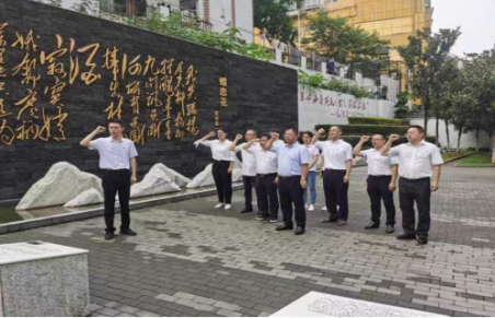 乐动网页版_乐动（中国）官方
投资发展部党支部到识字里社区开展主题党日暨志愿服务活动