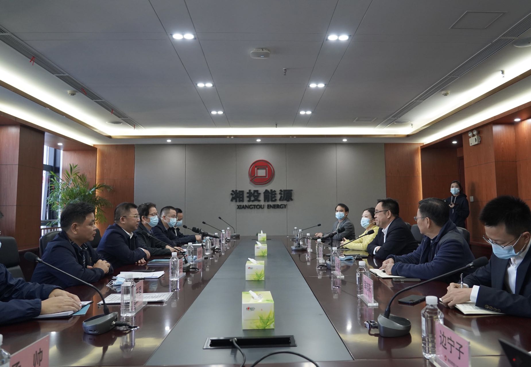 刘志刚一行赴湖南湘投能源投资有限乐动网页版_乐动（中国）官方
开展工作交流