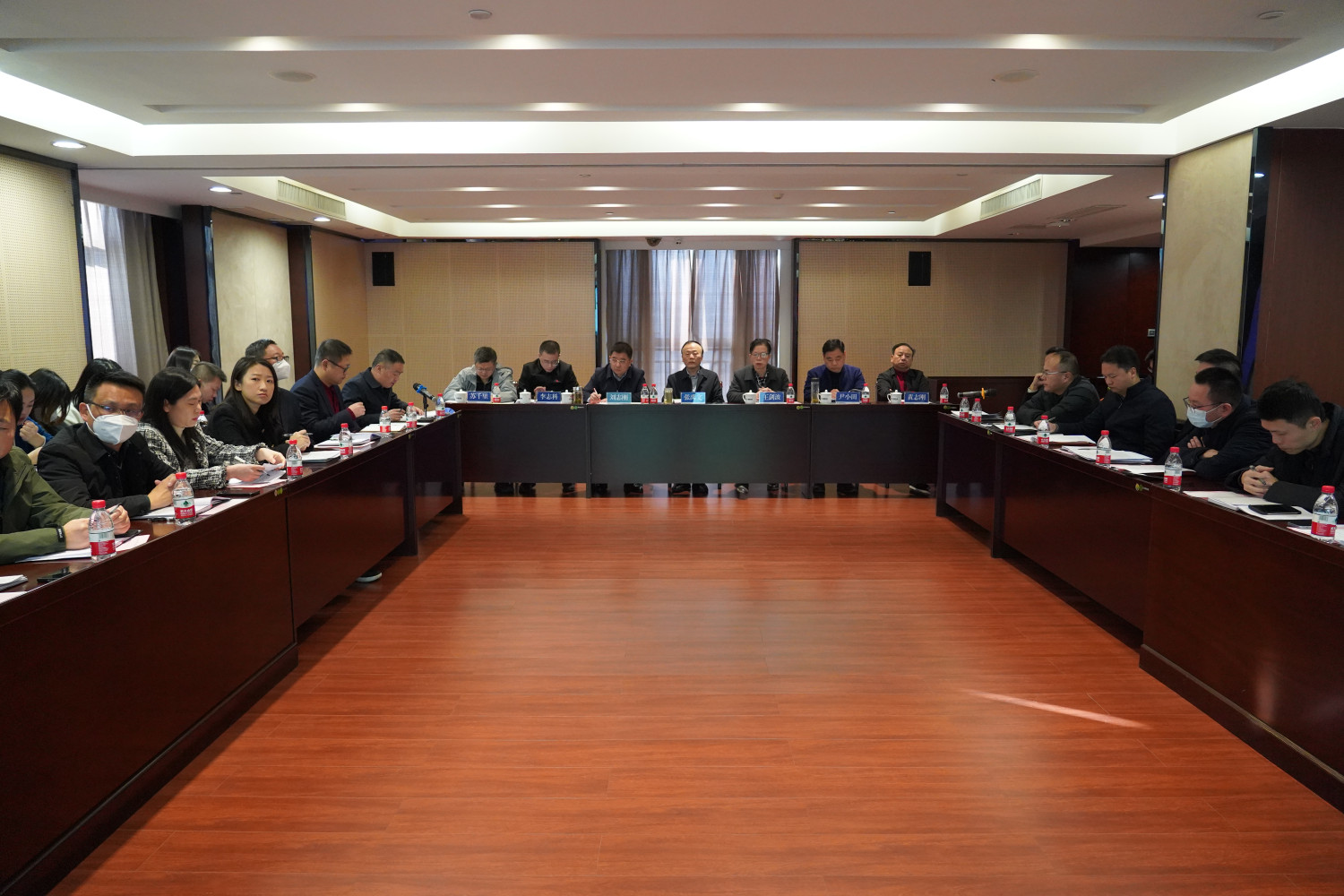 务虚求实起好步 谋定而动布好局——乐动网页版_乐动（中国）官方召开2023年经营发展工作务虚会